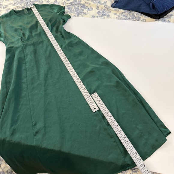 Bohme Dress Womens XXL Green Satin Smocked Back Midi - Picture 5 of 7